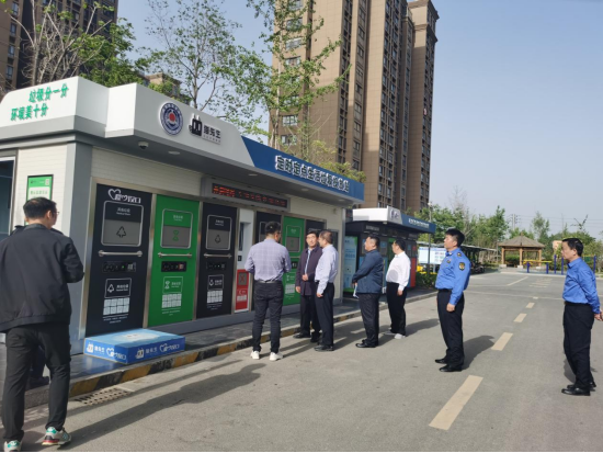 華展貓先生，智能垃圾分類設備廠家，定時定點生活垃圾投放點