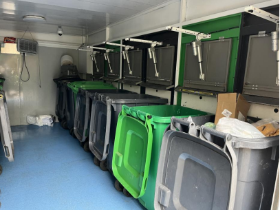 貓先生智能垃圾房，垃圾分類設(shè)備廠家，定時(shí)定點(diǎn)垃圾收集點(diǎn)建設(shè)